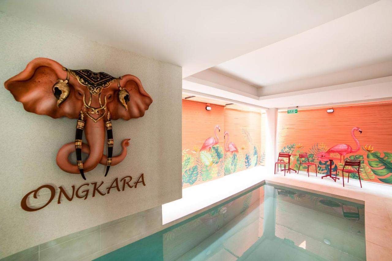 Ongkara Near Bts Thonglor 호텔 방콕 외부 사진